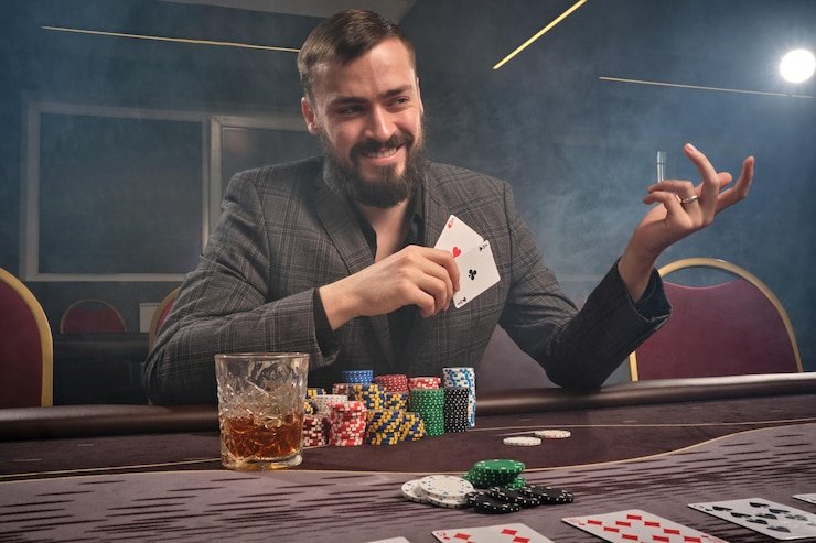 Play slots and live dealer casino games anytime